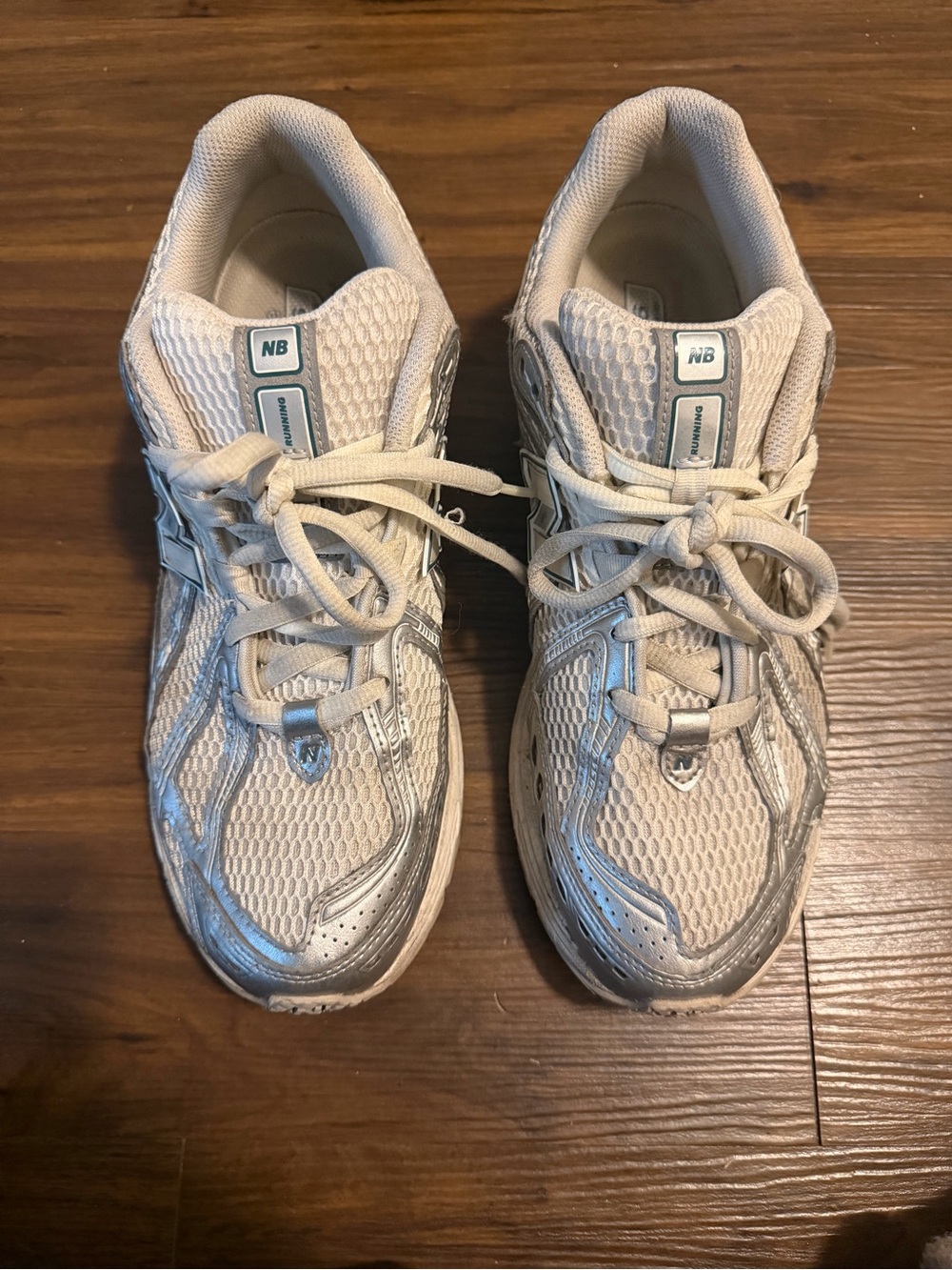 New Balance Cream & Silver Mesh Lace-Up Sneakers